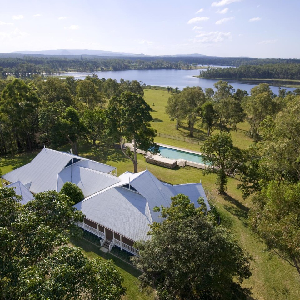 “Barellan” on Lake MacDonald Villa Prestige Properties