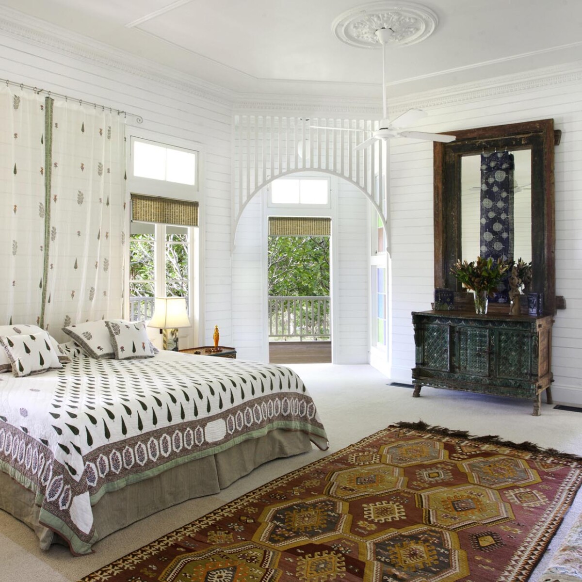 “Barellan” on Lake MacDonald Villa Prestige Properties