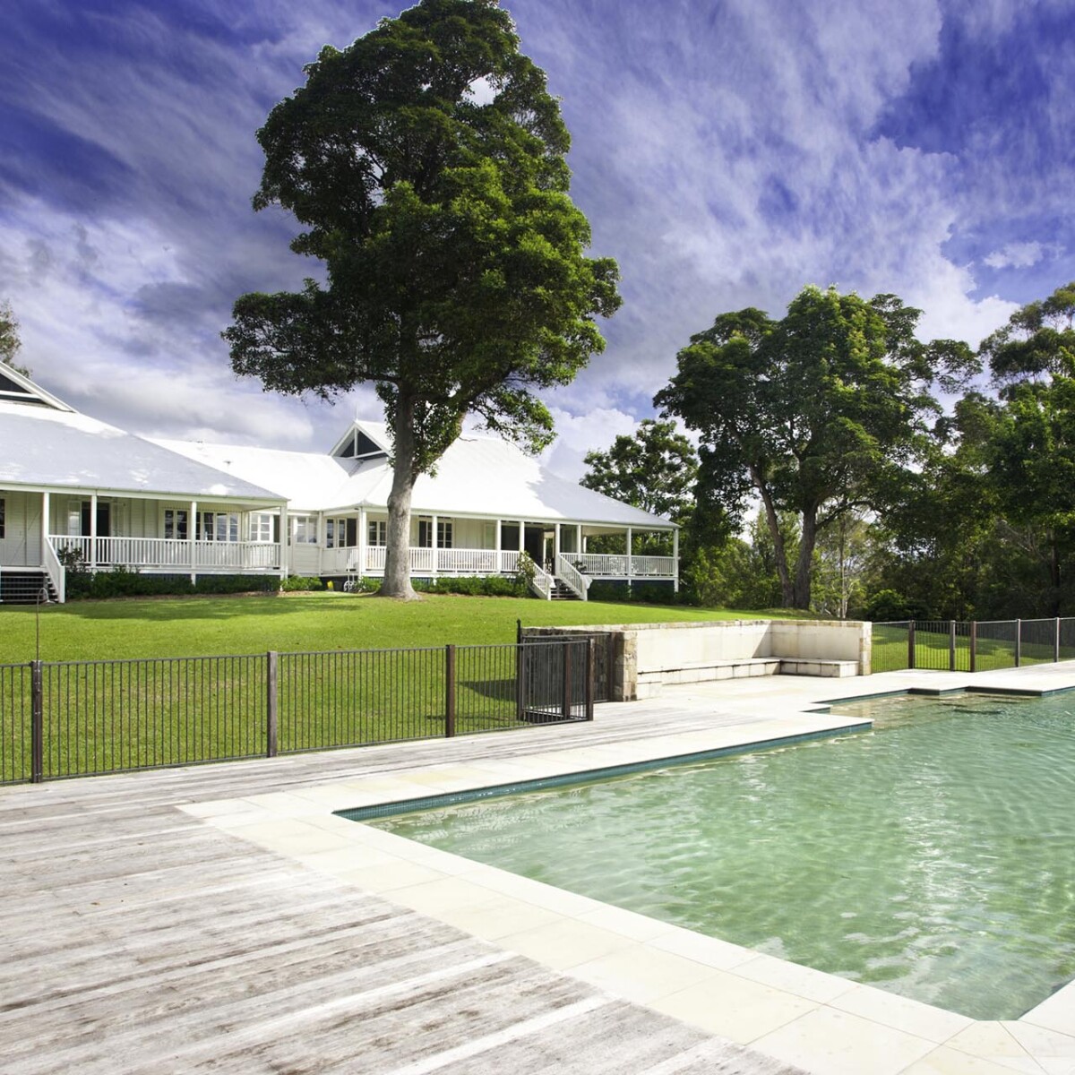 “Barellan” on Lake MacDonald Villa Prestige Properties